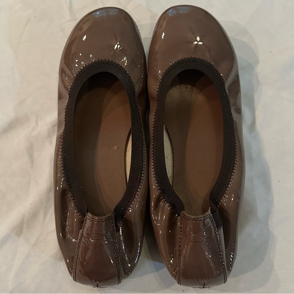 Taos Womens Ballet Flats US 6-6.5 Brown Patent Leather Comfort Slip On Round Toe